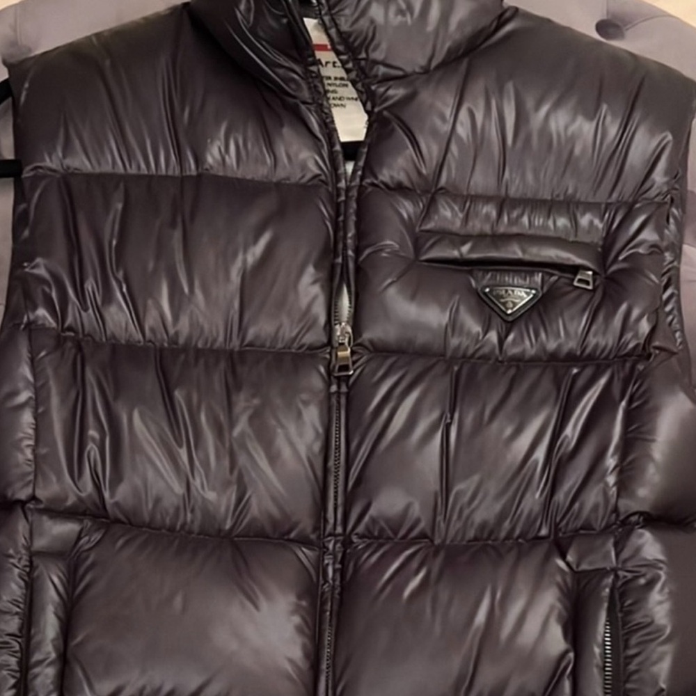 **GENUINE AUTHENTIC PRADA Down Vest** EUC - Picture 3 of 15